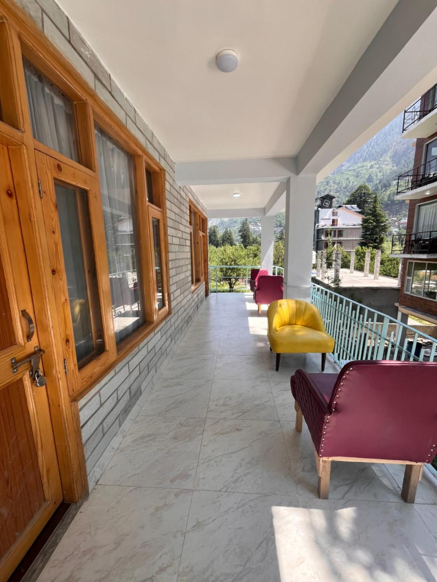 Hotel English Rose, #Personal Parking, #Petfriendly, #Garden, #Bonfire Under The Stars Manāli Екстериор снимка