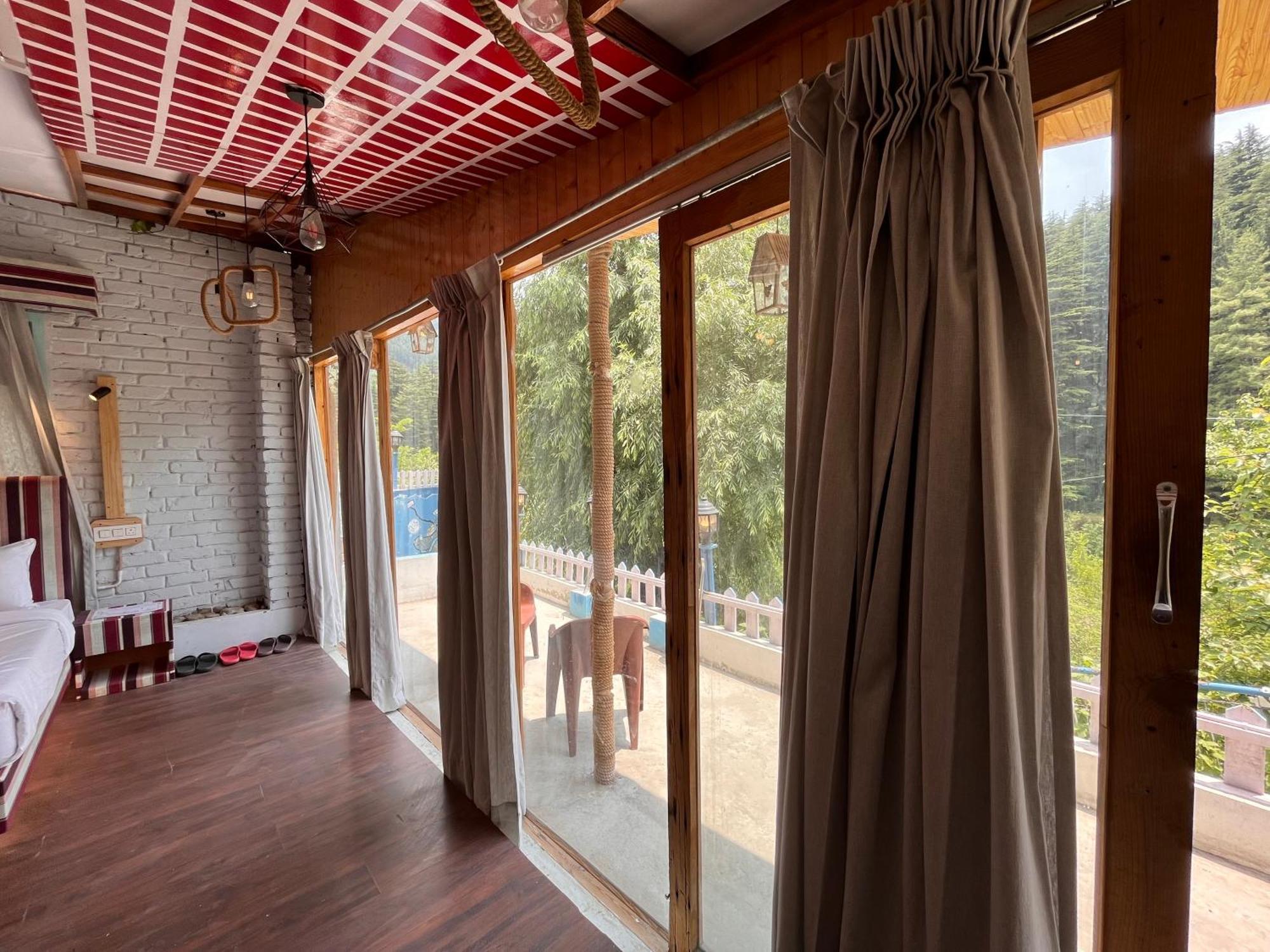 Hotel English Rose, #Personal Parking, #Petfriendly, #Garden, #Bonfire Under The Stars Manāli Екстериор снимка